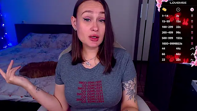 Snapshot of Cutie-Melanie chatting on 10/25/25, 07:08 Cutie-Melanie online show from 10/25/25, 07:08