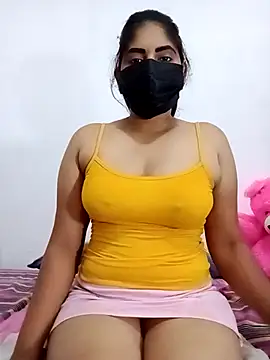 Snapshot of SLZAARA chatting on 10/14/25, 08:20 SLZAARA online show from 10/14/25, 08:20