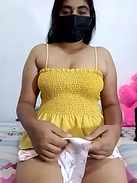 Snapshot of SLZAARA chatting on 10/20/25, 08:09 SLZAARA online show from 10/20/25, 08:09