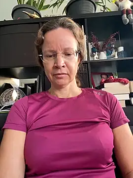 Snapshot of AnnikaRose chatting on 10/02/25, 05:58 AnnikaRose online show from 10/02/25, 05:58