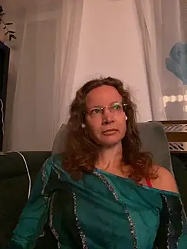 Snapshot of AnnikaRose chatting on 11/11/25, 06:46 AnnikaRose online show from 11/11/25, 06:46