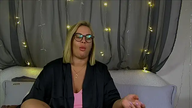 MariaNeumann online show from 11/09/25, 06:39