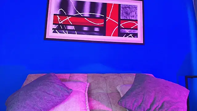 Snapshot of liccy_hall chatting on 11/24/25, 11:43 liccy hall online show from 11/24/25, 11:43