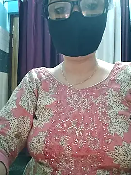 Aishwaryaa 69 online show from 11/07/25, 02:44