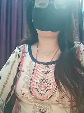 Aishwaryaa 69 online show from 11/19/25, 08:25