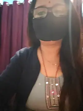 Aishwaryaa 69 online show from 11/25/25, 04:29