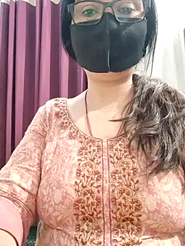 Aishwaryaa 69 online show from 05/27/26, 01:13