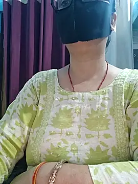Aishwaryaa 69 online show from 06/29/26, 08:20