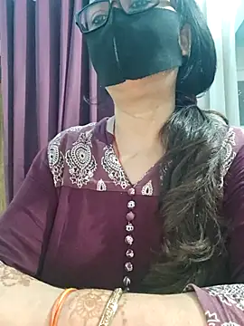 Aishwaryaa 69 online show from 07/26/26, 03:47