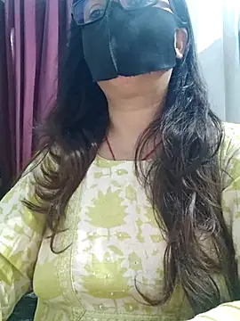 Aishwaryaa 69 online show from 07/27/26, 02:18