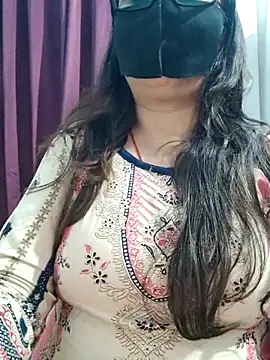 Aishwaryaa 69 online show from 07/28/26, 11:50