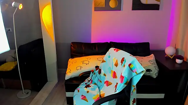 Cassie xKiss online show from 06/11/26, 09:13