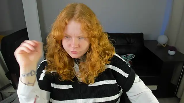 Snapshot of Cassie_xKiss chatting on 06/19/26, 08:23 Cassie xKiss online show from 06/19/26, 08:23