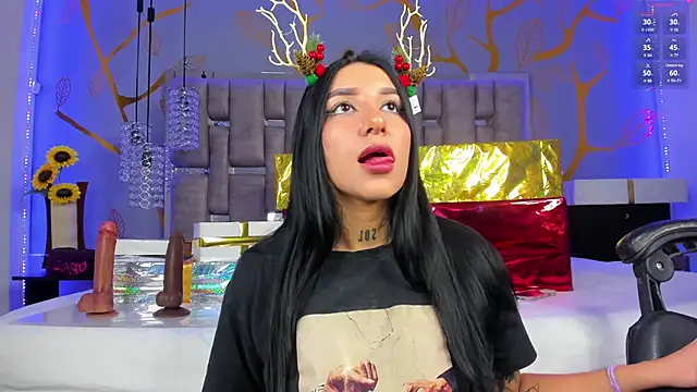Snapshot of Leiaa_ chatting on 12/18/24, 03:15 Leiaa online show from 12/18/24, 03:15