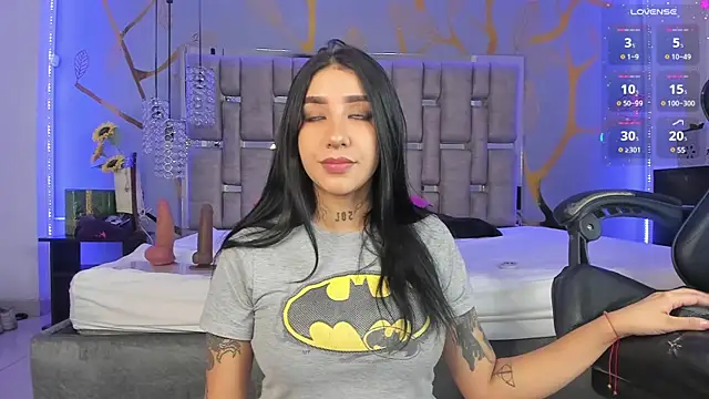 Snapshot of Leiaa_ chatting on 01/13/25, 12:30 Leiaa online show from 01/13/25, 12:30