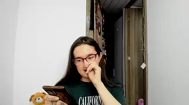 Sweet-Suck69 online show from 12/27/24, 01:32