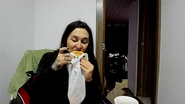 Sweet-Suck69 online show from 02/18/25, 02:49