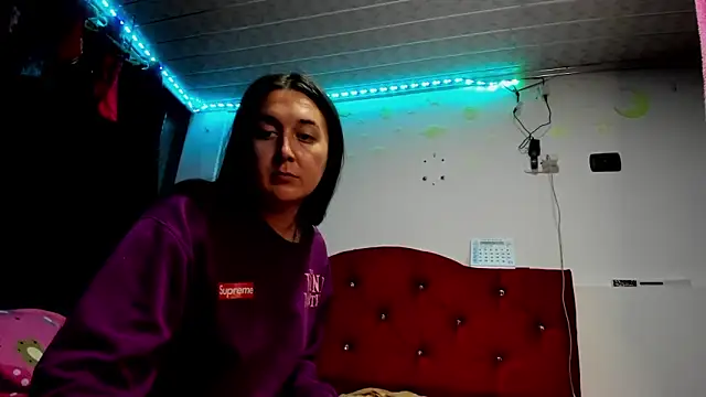 Sweet-Suck69 online show from 03/10/25, 01:23