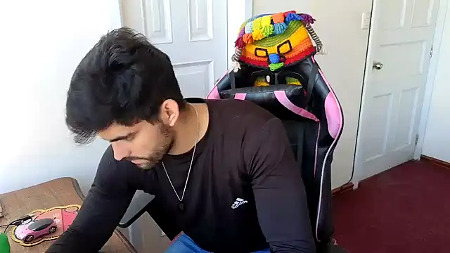 Snapshot of Jackyrose chatting on 12/14/25, 05:18 Jackyrose online show from 12/14/25, 05:18