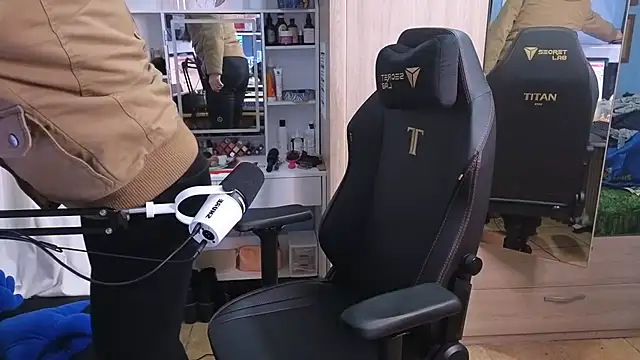 MemiKouki online show from 01/09/25, 04:49