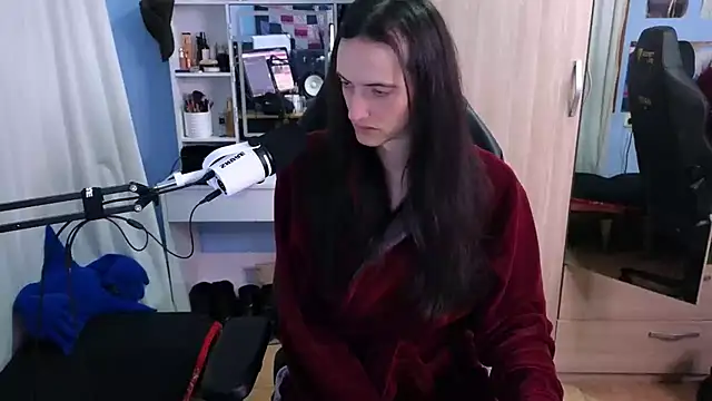 MemiKouki online show from 01/19/25, 02:17