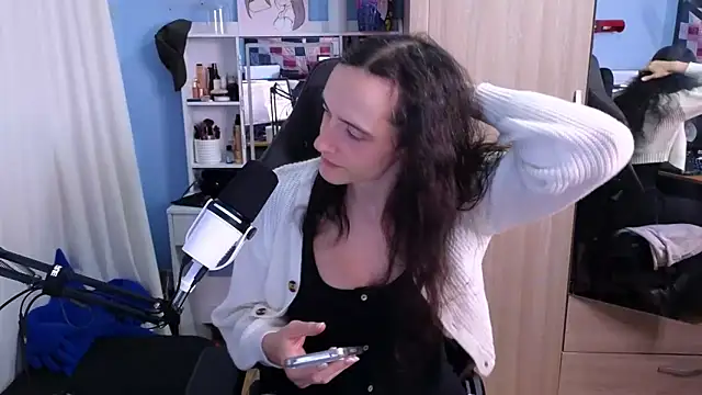 MemiKouki online show from 01/24/25, 09:05