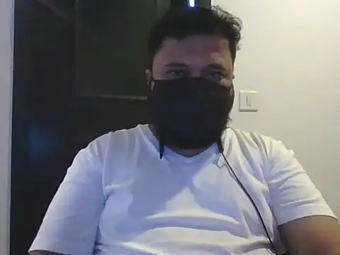 Hunk-Hand6 online show from 06/27/26, 07:02