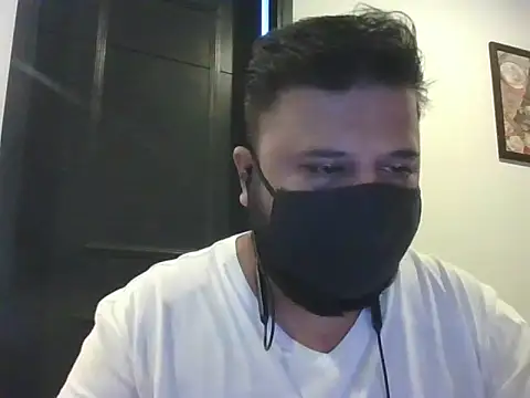 Hunk-Hand6 online show from 06/27/26, 01:50
