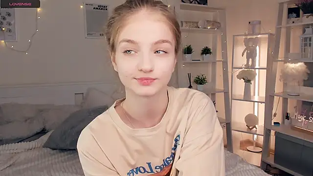 YuNabif online show from 02/10/25, 11:04