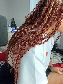 MaryAlbuquerque online show from 10/13/25, 06:41