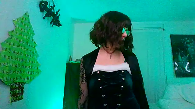 Snapshot of SaraDesirexo chatting on 12/26/24, 03:06 SaraDesirexo online show from 12/26/24, 03:06