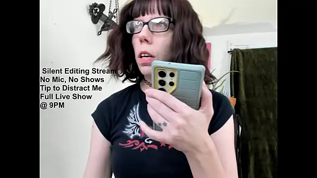 Snapshot of SaraDesirexo chatting on 02/08/25, 08:53 SaraDesirexo online show from 02/08/25, 08:53