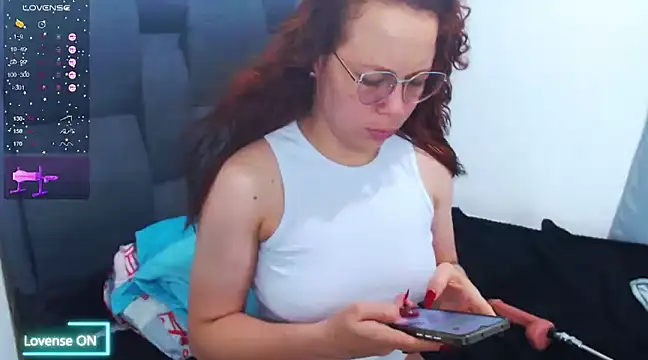 Snapshot of SharonR1 chatting on 02/07/25, 11:45 SharonR1 online show from 02/07/25, 11:45