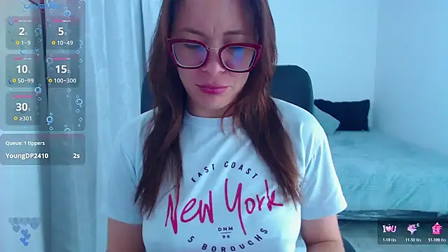 SharonR1 online show from 11/26/25, 02:12