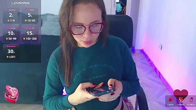 SharonR1 online show from 06/10/26, 12:11