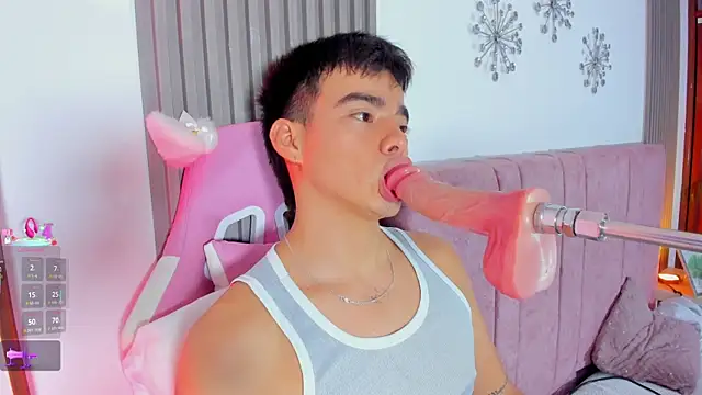 Snapshot of its_liam18 chatting on 11/21/25, 01:15 its liam18 online show from 11/21/25, 01:15