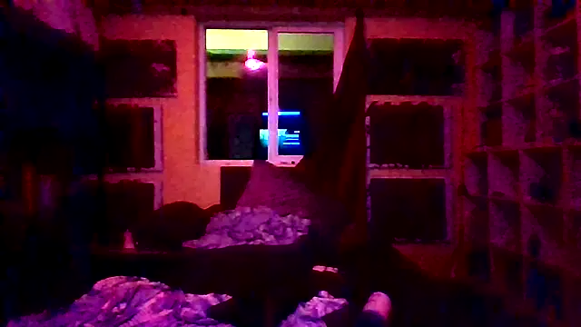 Snapshot of Mic_Oxinner chatting on 12/18/25, 10:54 Mic Oxinner online show from 12/18/25, 10:54