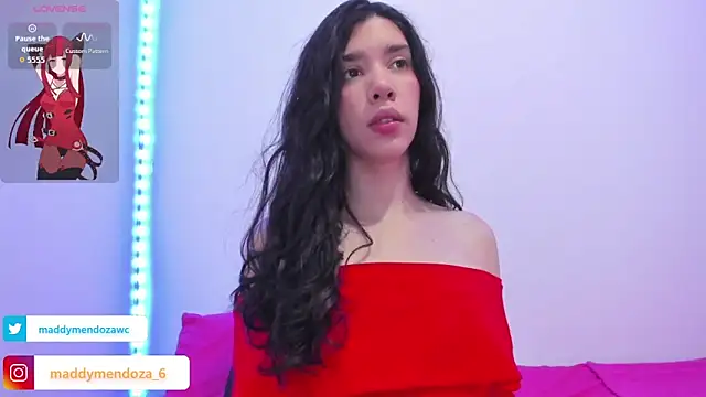 Snapshot of MaddyMendozaxx chatting on 11/22/25, 03:44 MaddyMendozaxx online show from 11/22/25, 03:44