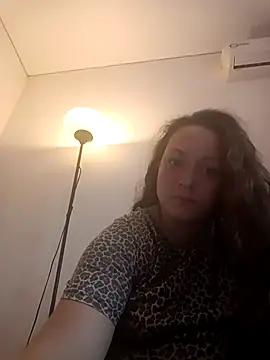 Nicki Amabel online show from 10/25/25, 08:55