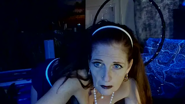 Snapshot of Avaivory chatting on 02/06/25, 03:41 Avaivory online show from 02/06/25, 03:41