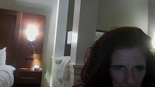 Snapshot of Avaivory chatting on 10/06/25, 06:22 Avaivory online show from 10/06/25, 06:22