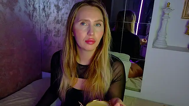 Snapshot of lexy_a chatting on 11/18/25, 05:23 lexy a online show from 11/18/25, 05:23