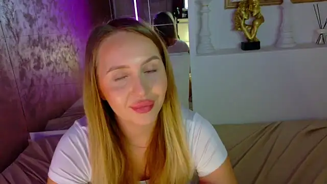 Snapshot of lexy_a chatting on 12/17/25, 05:35 lexy a online show from 12/17/25, 05:35