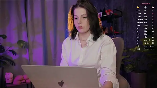 AnnaTrueno online show from 07/18/26, 06:01