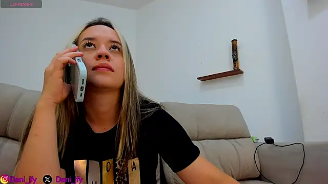 Dani javi online show from 11/30/25, 12:36