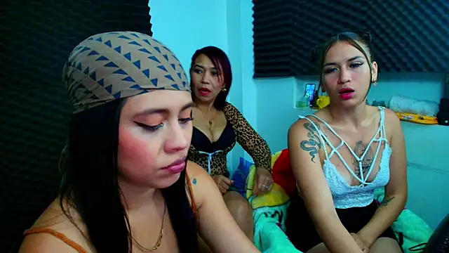 dannamomcerrat online show from 01/21/25, 12:25