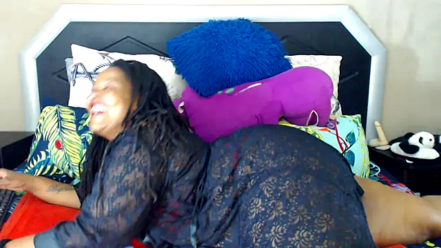 Snapshot of Bulkyyass chatting on 03/06/25, 10:36 Bulkyyass online show from 03/06/25, 10:36