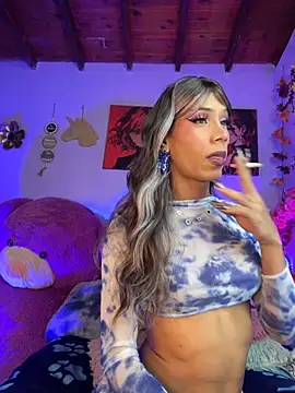 Snapshot of Alexa_Chanell_Oficial chatting on 10/31/25, 02:23 Alexa Chanell Oficial online show from 10/31/25, 02:23