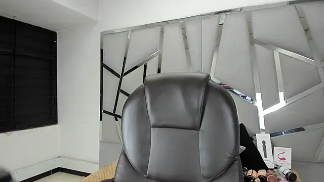 Catherinee69 x online show from 06/04/26, 03:56
