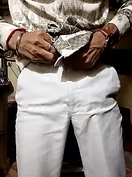 Snapshot of saggy1218 chatting on 03/01/26, 12:12 saggy1218 online show from 03/01/26, 12:12